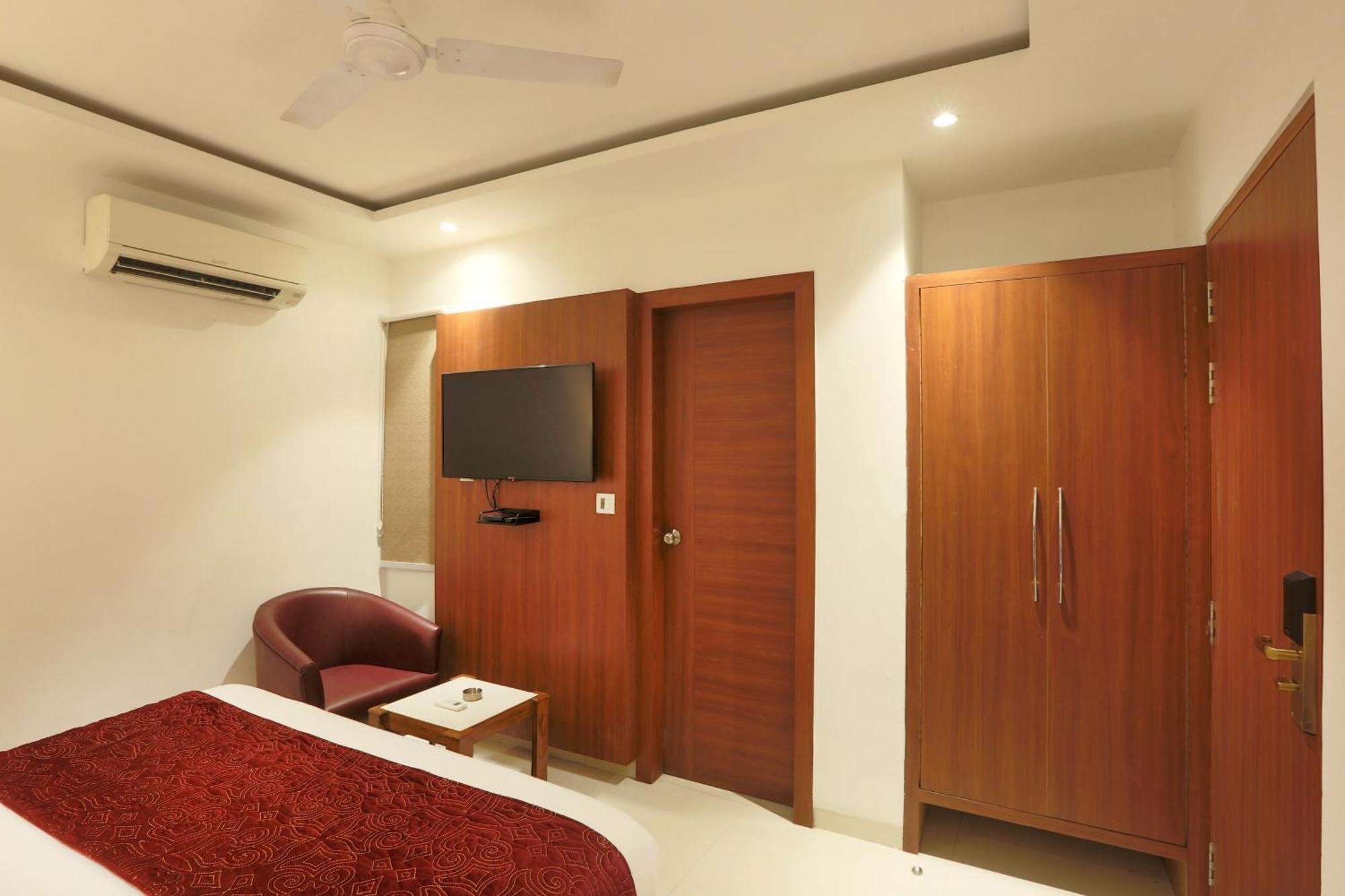 Hotel Arch Suites - Near Aerocity 新德里 外观 照片