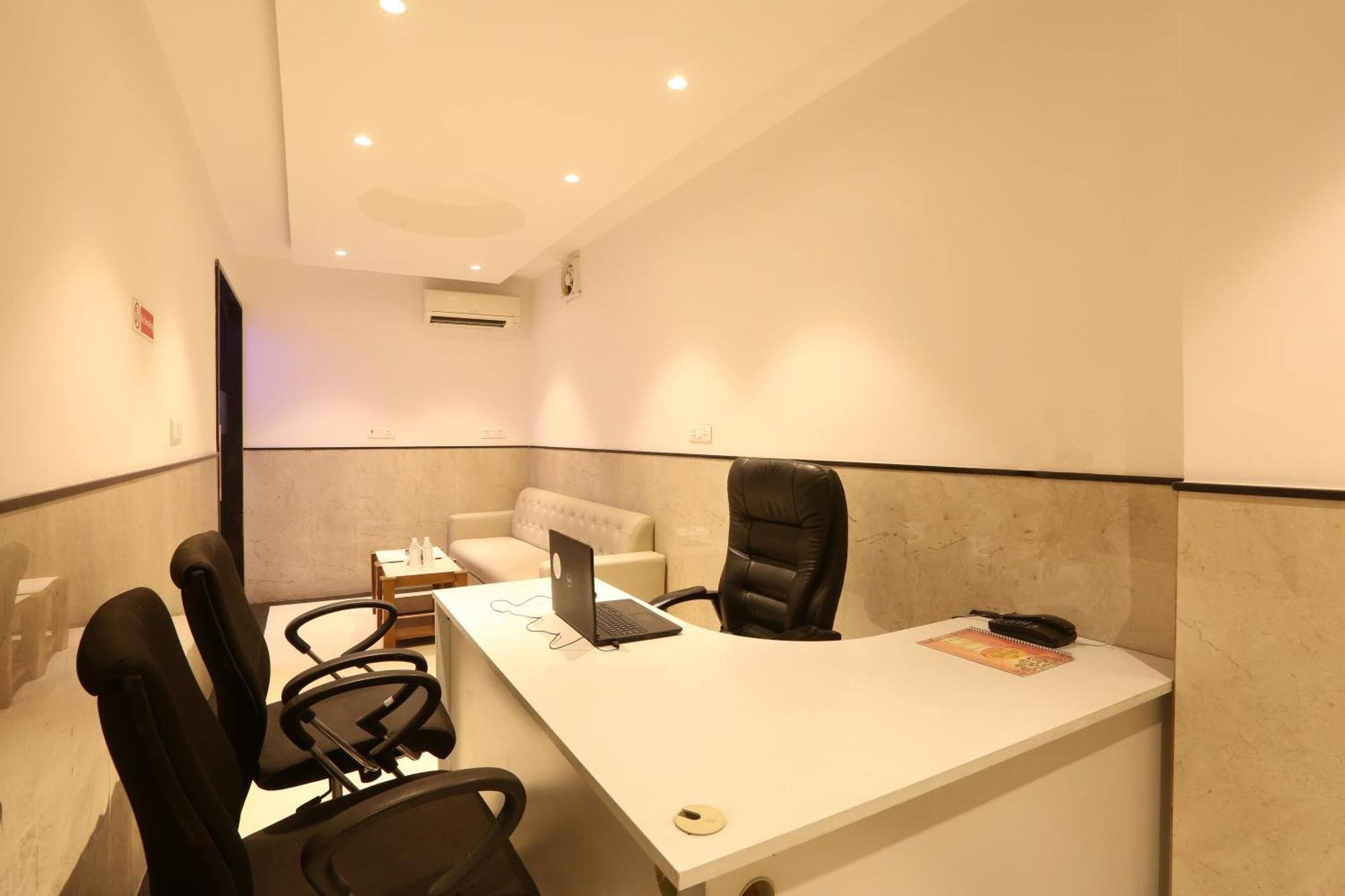 Hotel Arch Suites - Near Aerocity 新德里 外观 照片