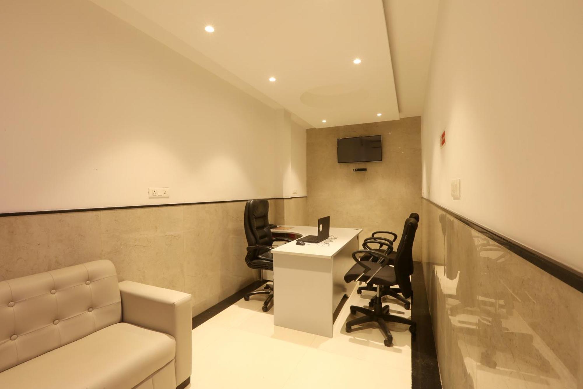 Hotel Arch Suites - Near Aerocity 新德里 外观 照片